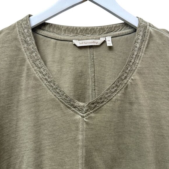 Soft Surroundings Boho Tee Size Medium Petite Green Distressed Womens Top - Picture 3 of 10